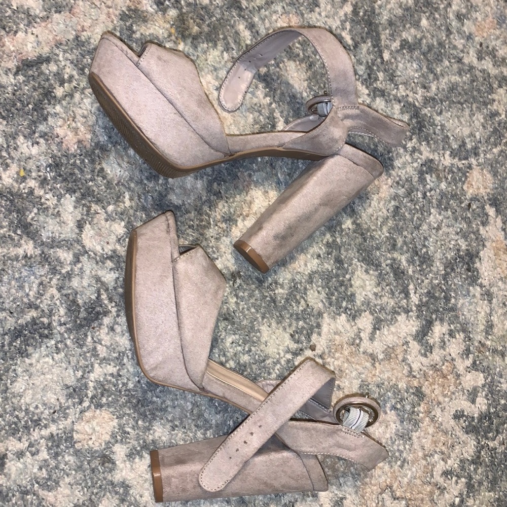 Chunky heels